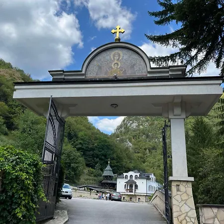 Kuca - Sekovici