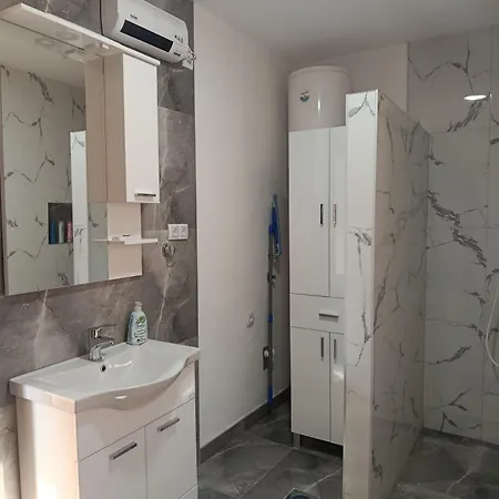 Kuca - Appartement Sekovici